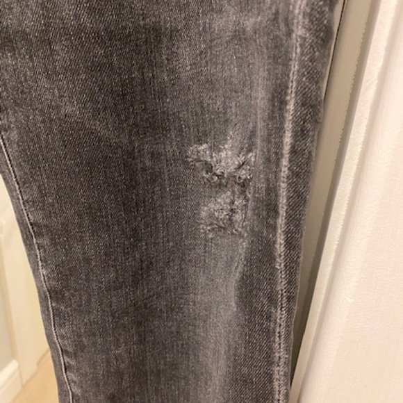 Citizens of Humanity distressed black, sz 30-31 - Picture 4 of 5